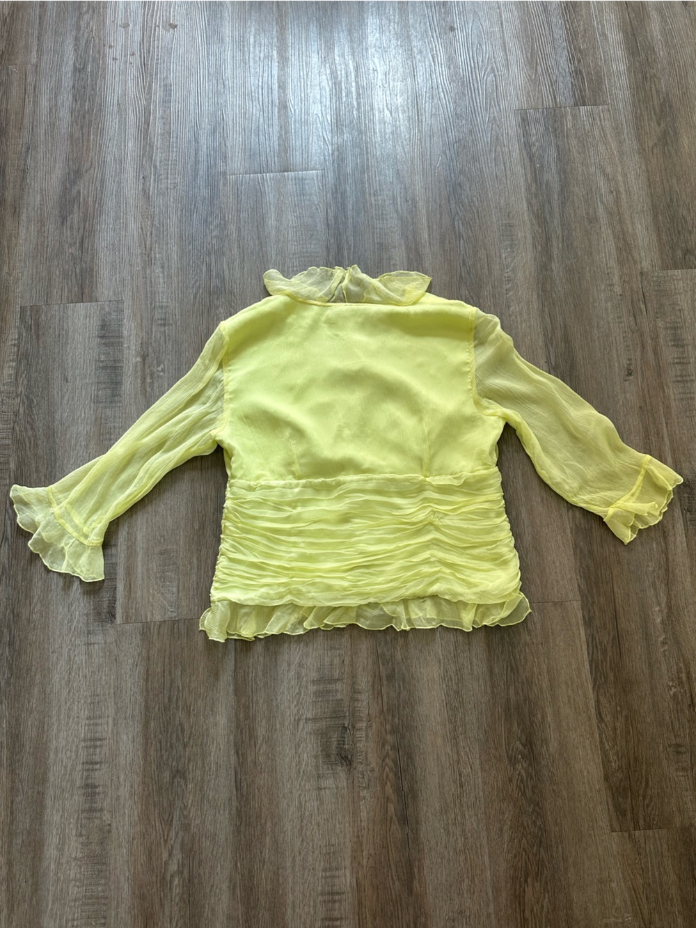 WD.NY Light Green Ruffle 100% Silk Blouse - Picture 5 of 5
